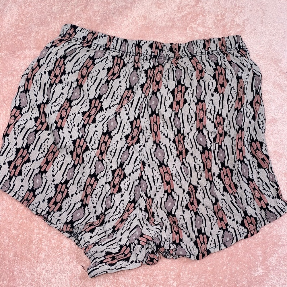 Flowy shorts - Picture 2 of 2